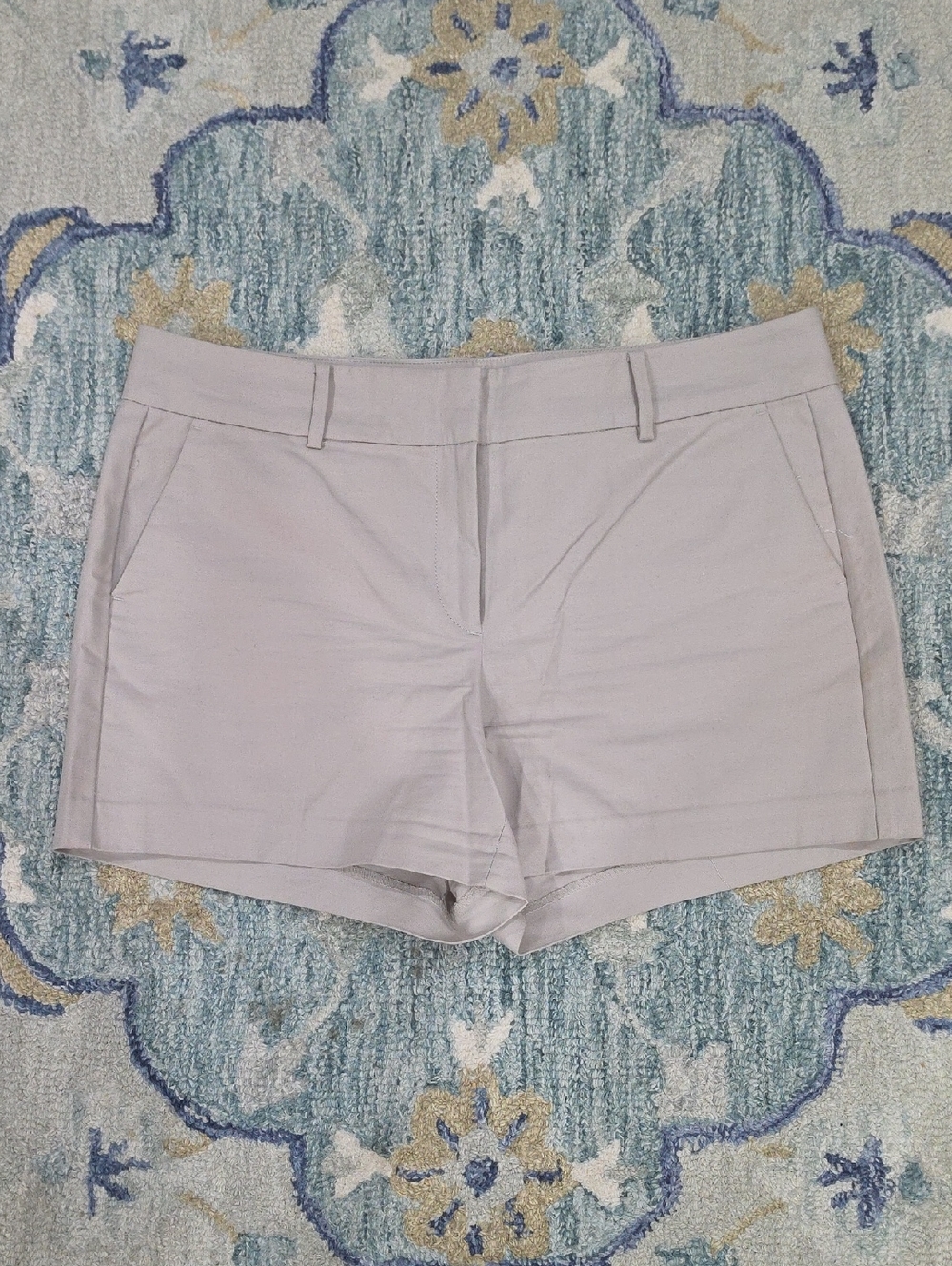 Ann Taylor Light Beige Tailored Shorts size 12